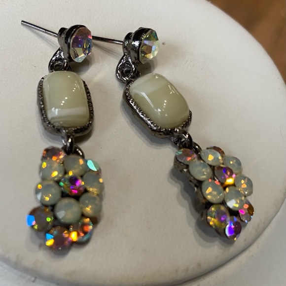 - Sea foam Green w ab Crystal pierced Drop Earring-SALE - Picture 12 of 14